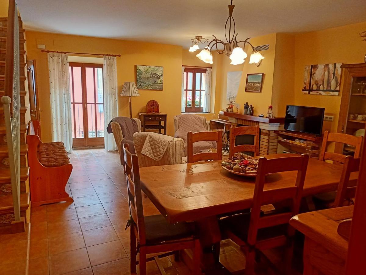 Villa Avi Pep Vilafant Esterno foto